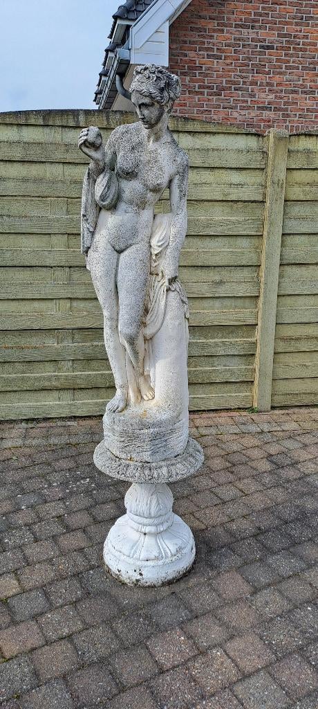 Groot zwaar tuinbeeld met voet, Ophalen, Gebruikt, Mensenbeeld