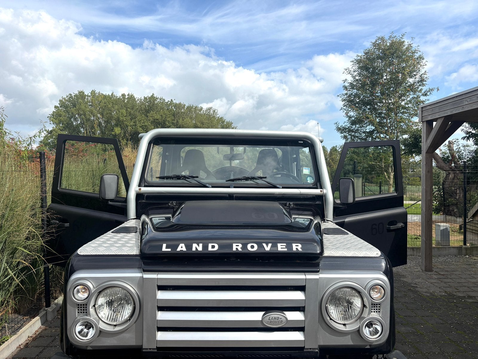 Land Rover Defender 90 SVX 60th Anniversary - 2008- 39756 km, Autos, Cuir, Achat, 2 places, Boîte manuelle