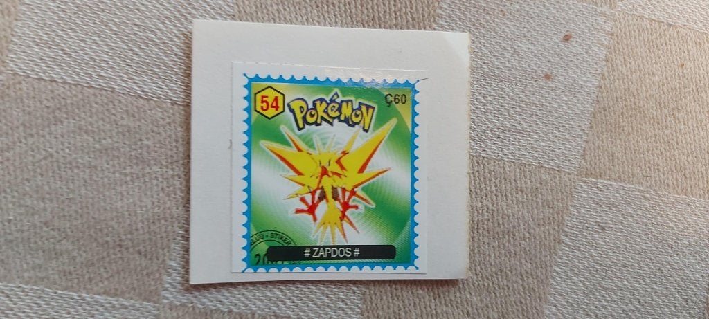 pokemon postzegel zeldzaam gelimiteerd Zapdos legendary, Hobby en Vrije tijd, Verzamelkaartspellen | Pokémon, Ophalen of Verzenden