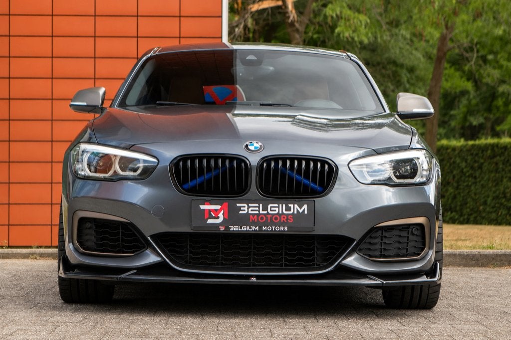BMW 140 i - HK - Nav Pro - Bronze Details - Leather, Autos, BMW, Cuir, Argent ou Gris, Achat, Phares entièrement LED