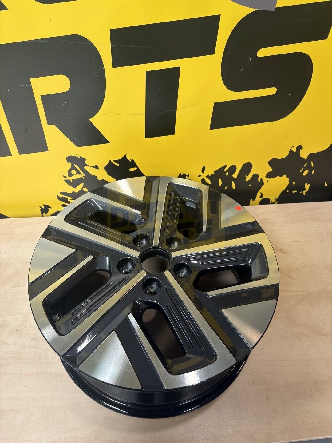 Hyundai Kona 	velg alu. 7J x 17" type B! 52910K4100 RESTPART, Autos : Divers, Enjoliveurs, Neuf, -, -, -