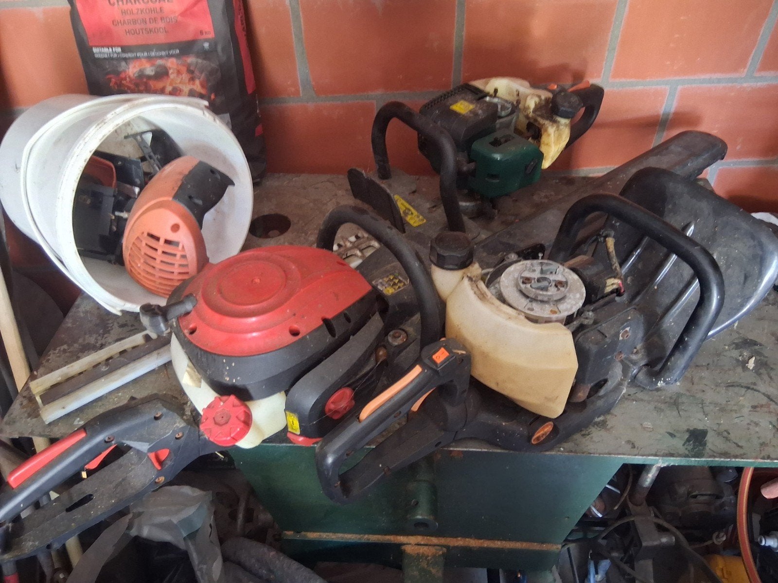 Haagschaar benzine, Ophalen