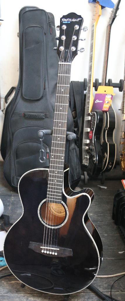 Fretlight FG-629, Enlèvement