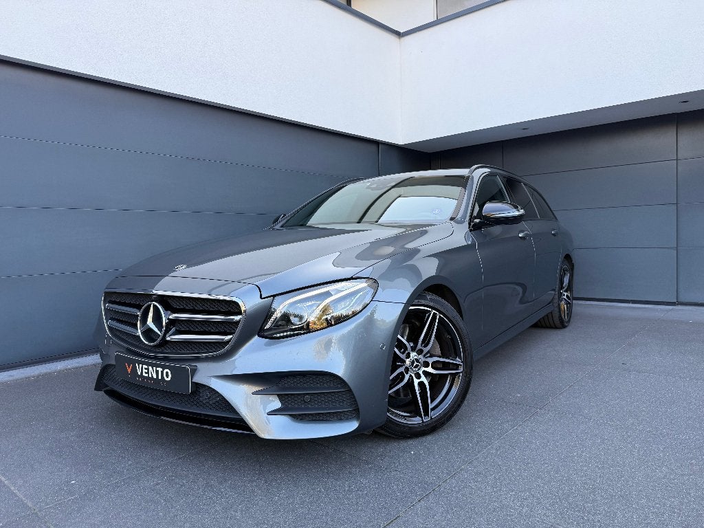 MERCEDES E 200 AMG-PACK 68.200 KM   1 JAAR GARANTIE, Auto's, Mercedes-Benz, Automaat, Achterwielaandrijving, 4 cilinders, Leder en Stof