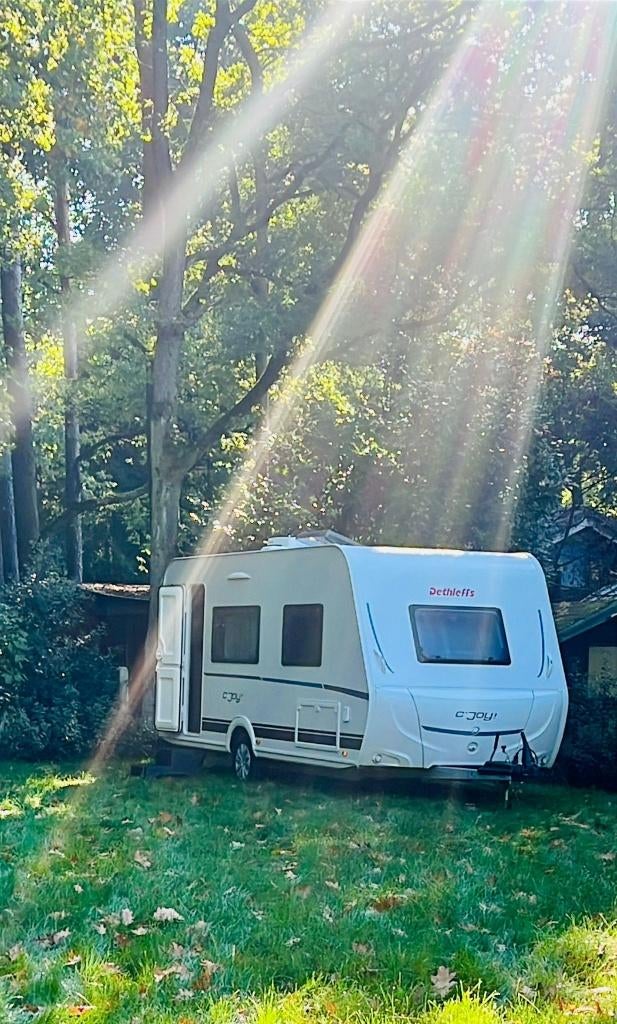 Dethleffs C'Joy 480FSH - nieuwstaat - airco - douche, Caravanes & Camping, Caravanes, Coin salon convertible, Particulier, Poêle