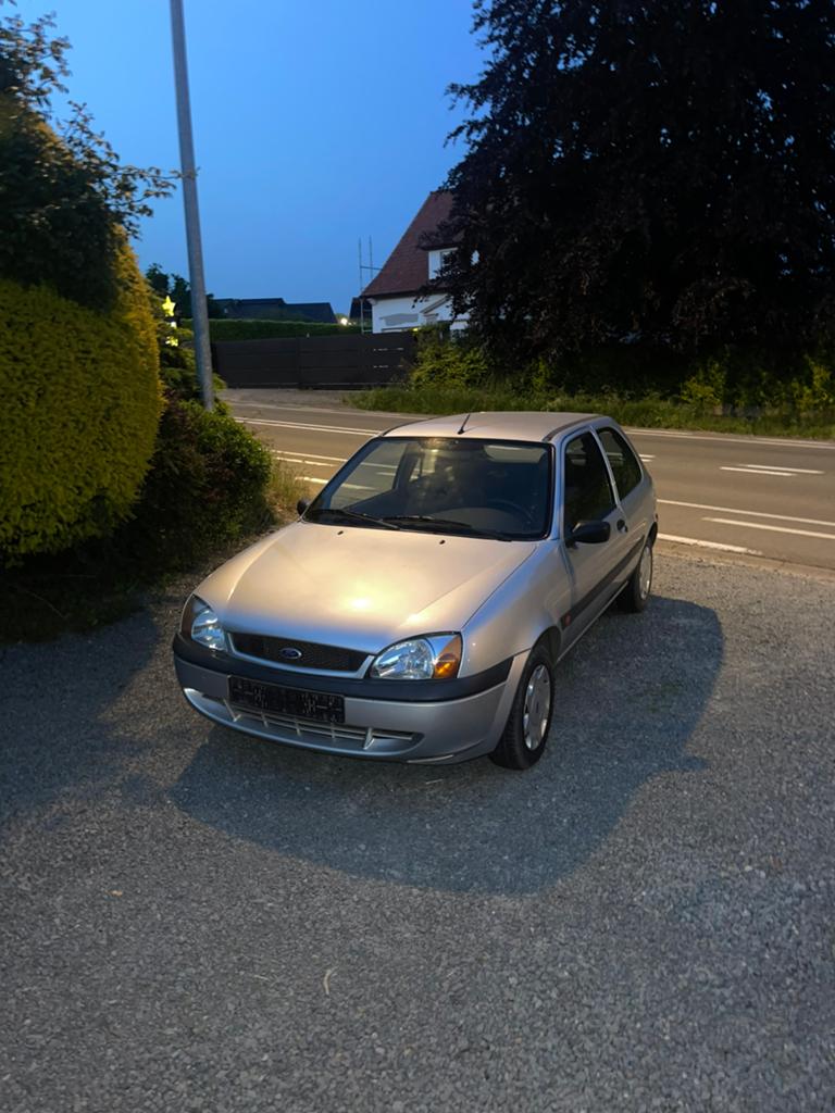 Ford fiesta 2002, Argent ou Gris, Achat, 1300 cm³, Particulier