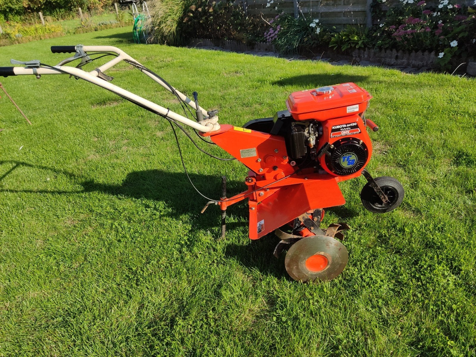 tuinfrees kubota, Ophalen, Tuinfrees