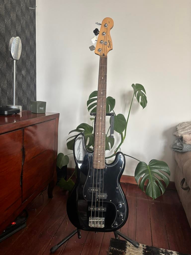Squire Pression Basgitaar full black, Muziek en Instrumenten, Ophalen, Gebruikt, Elektrisch