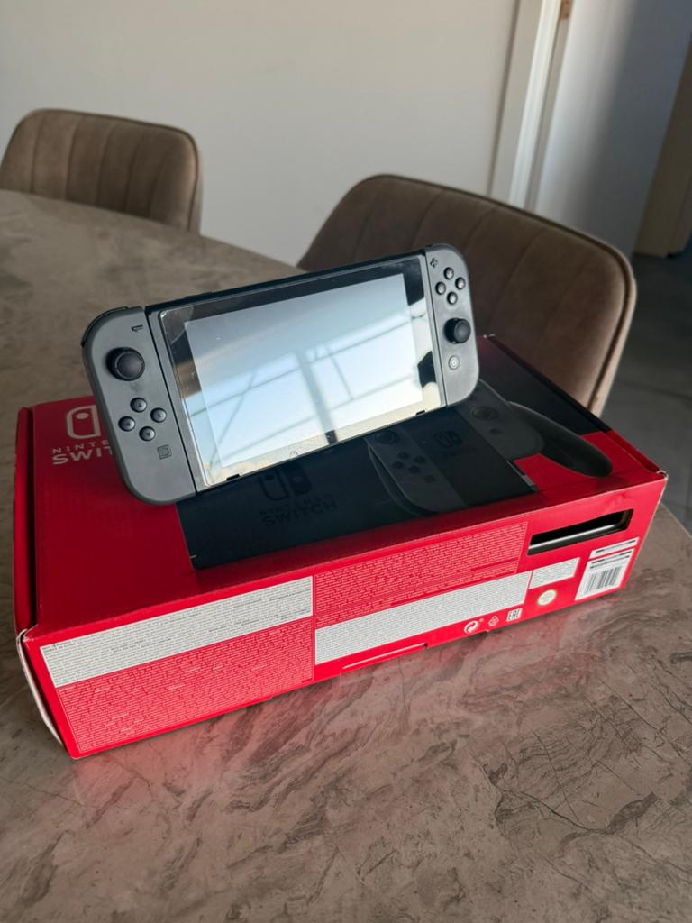 Nintendo Switch V2 Ruilen voor een Switch V1, Consoles de jeu & Jeux vidéo, Enlèvement, Comme neuf