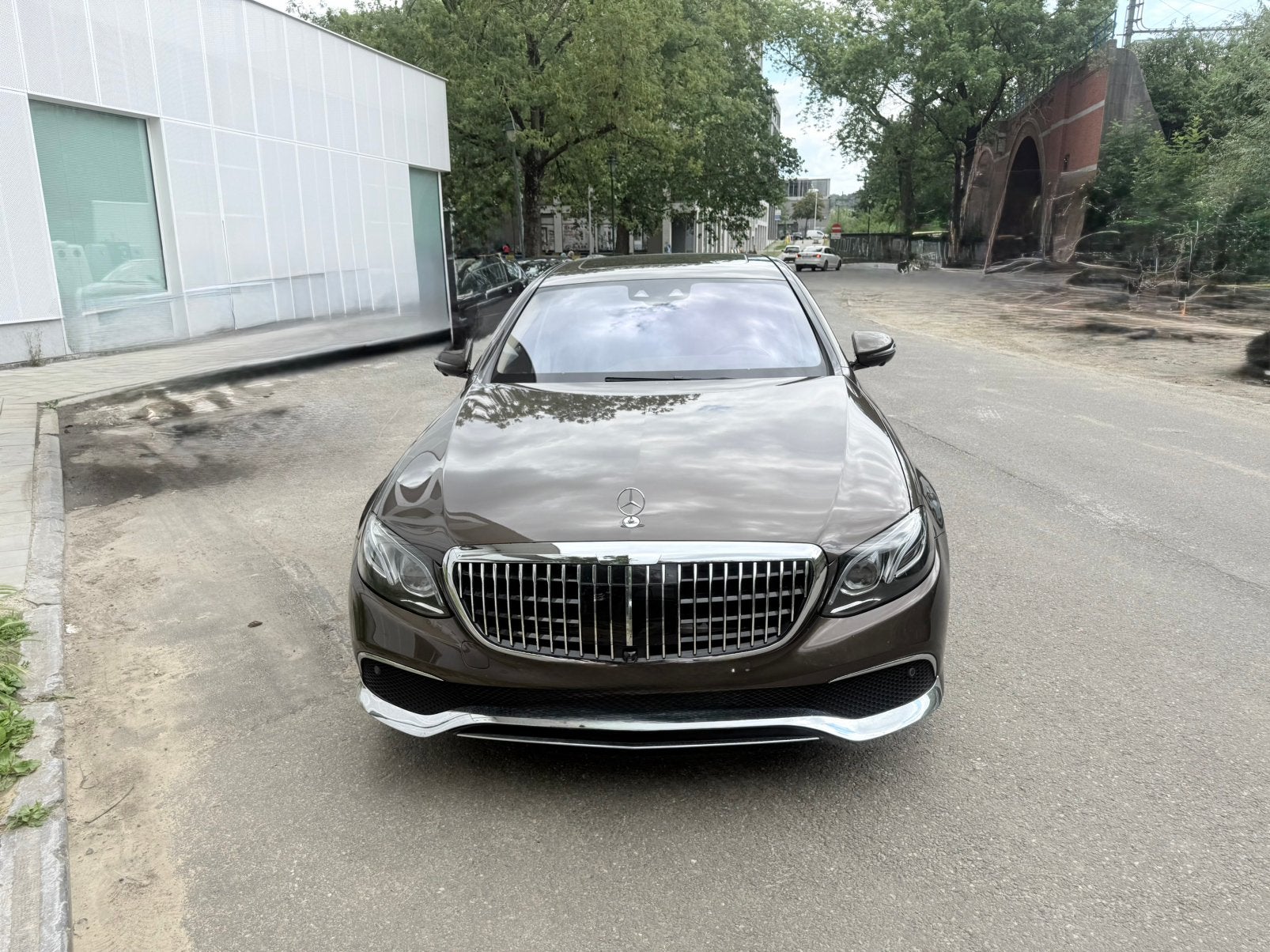 Mercedes Benz E-Klasse 200, Auto's, Automaat, Achterwielaandrijving, 4 cilinders, Bruin