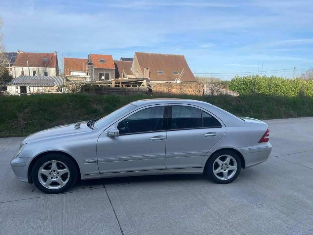 Mercedes-Benz c200, Auto's, Mercedes-Benz, Zwart, 5 deurs, Particulier, Elektrische ramen