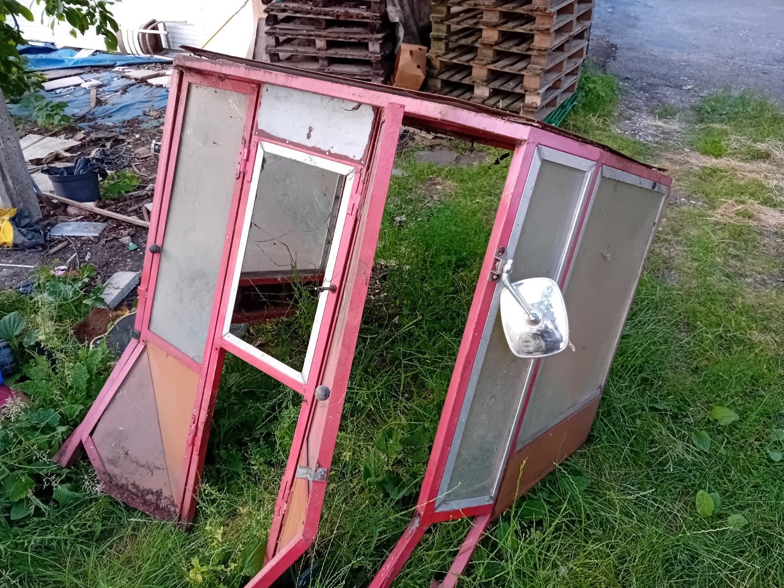 Kabine voor oldtimer tractor, Zakelijke goederen, Ophalen