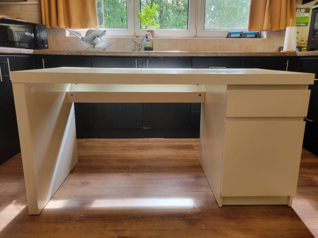 IKEA MALM bureau in wit, 140 x 65 cm, artikel 602.141.59, Ophalen, Gebruikt, 65 cm, Demontabel