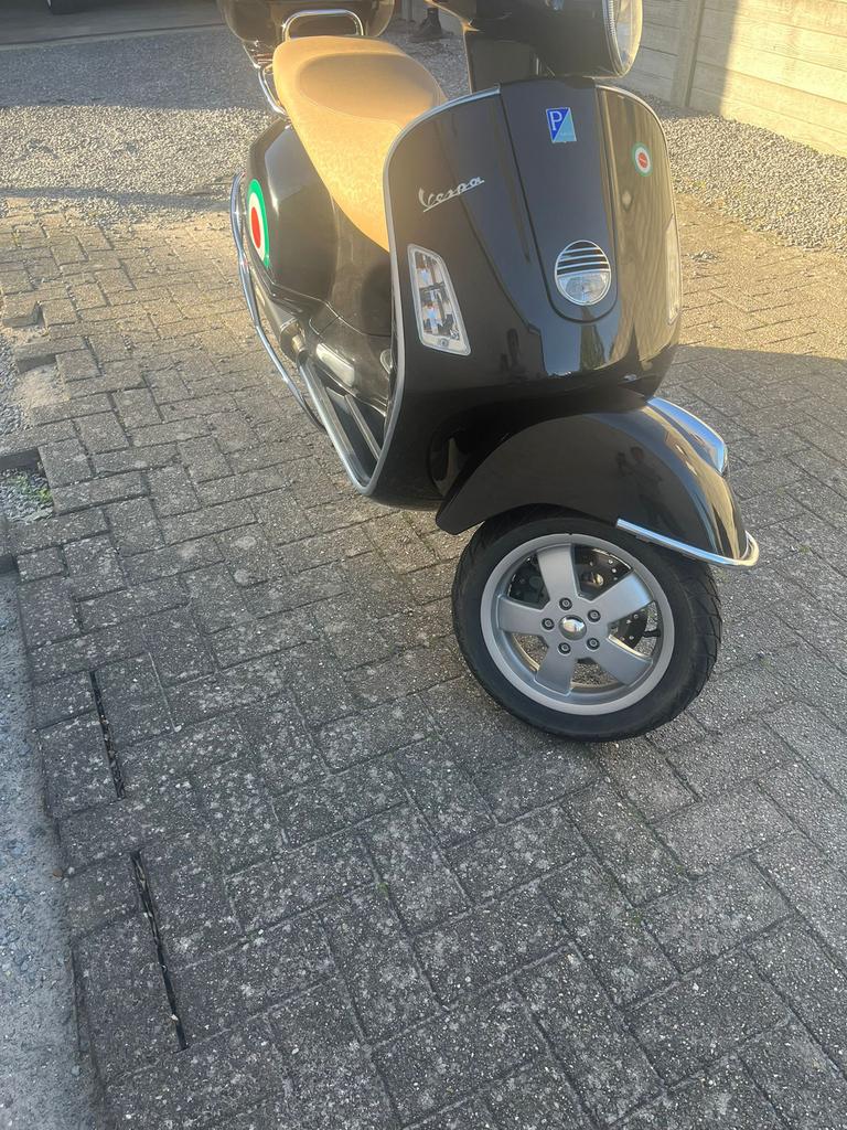 Vespa gts 125cc, Particulier