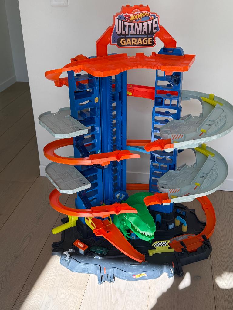 Hot Wheels garage dino, Enfants & Bébés, Jouets | Circuits, Comme neuf, Enlèvement, Circuit, Hot Wheels
