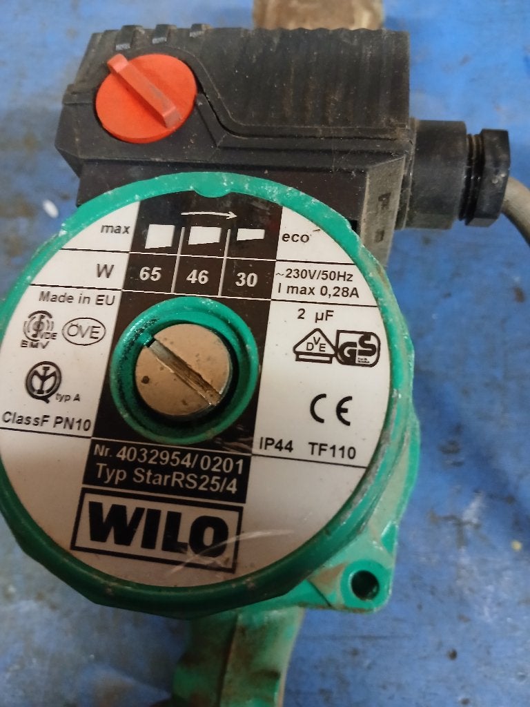 Circulatiepomp WILO, Doe-het-zelf en Bouw, Chauffageketels en Boilers, Ophalen, Zo goed als nieuw, Onderdeel