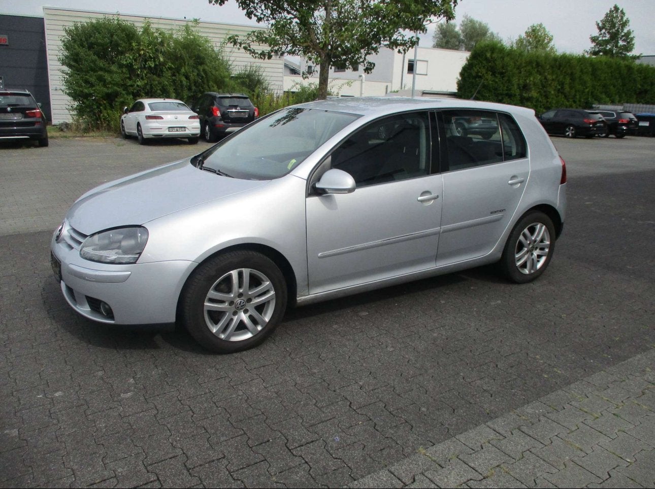 Vw golf benzine met keuring verkoop garantie, Auto's, Volkswagen, Voorwielaandrijving, Stof, Zwart, Bedrijf