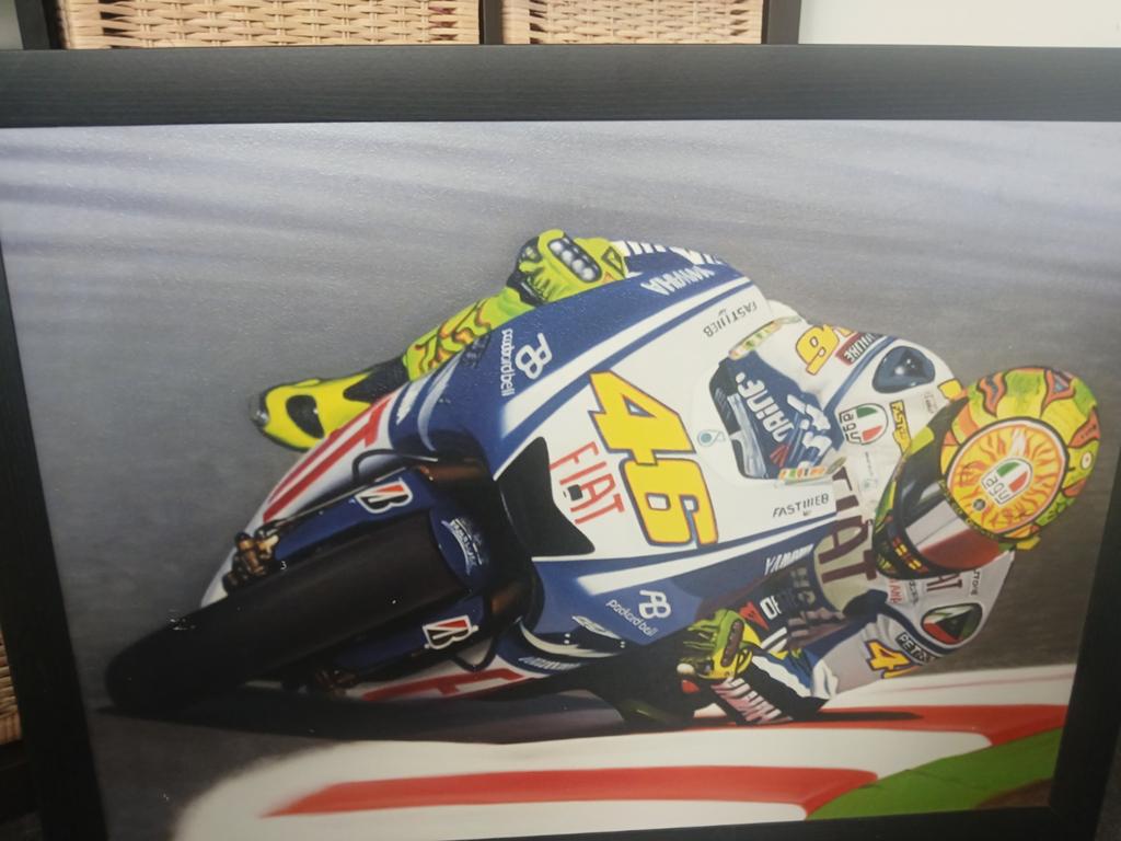 Muurkader Valentino rossi, Enlèvement ou Envoi