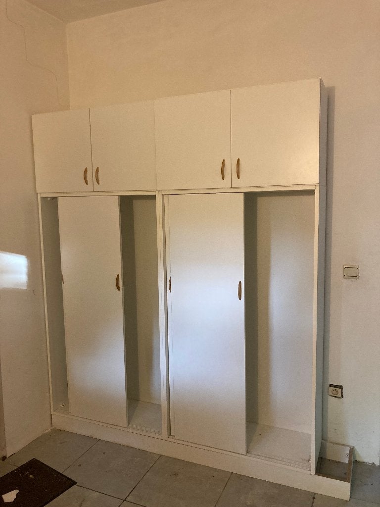Witte bergkast, Ophalen, 100 tot 150 cm, Zo goed als nieuw, Minder dan 150 cm
