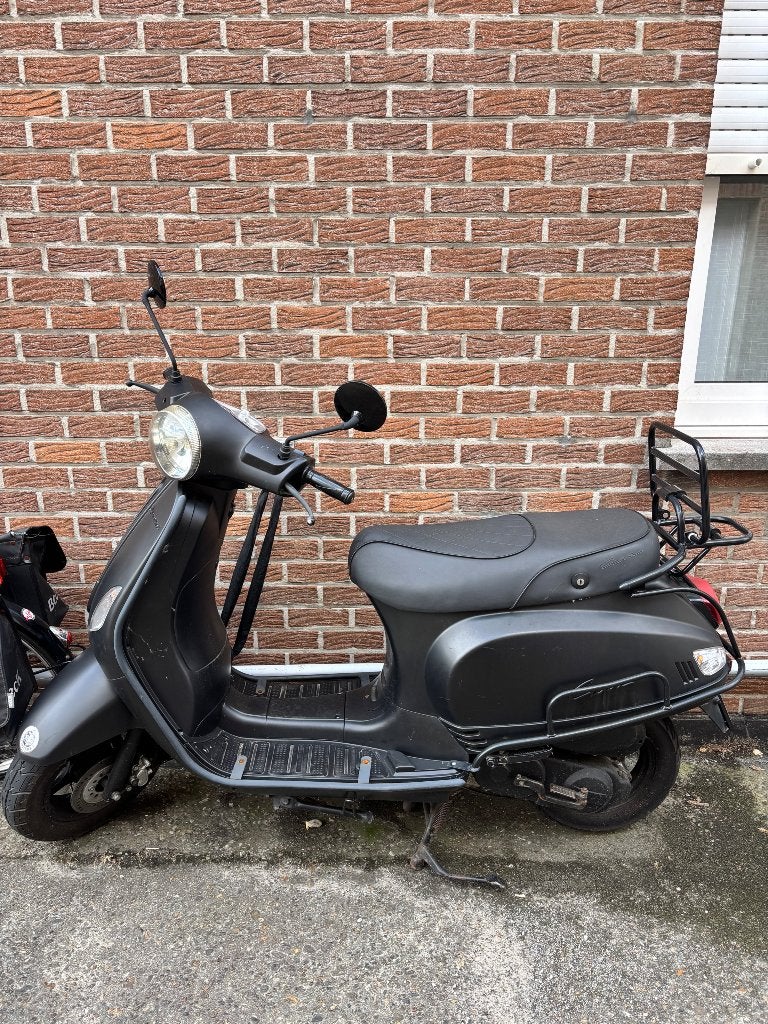 Brommer B-Klasse, Fietsen en Brommers, Brommers | Overige merken, Ophalen, Santini Capri, 50 cc, Klasse B (45 km/u)