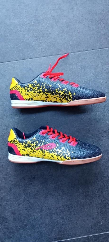 nieuwe indoor sportschoen maat 41 Panther, Vêtements | Hommes, Chaussures, Neuf, Panther, Enlèvement ou Envoi, Chaussures de sport
