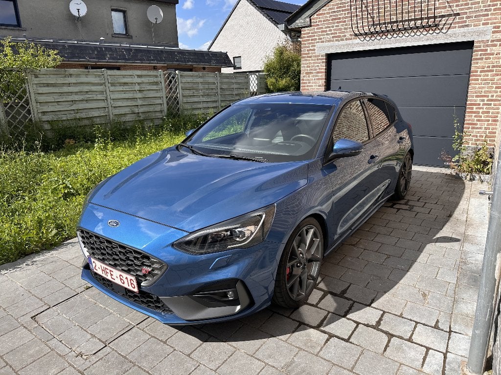 Ford Focus ST 2.3L Ecoboost, Focus, Cuir et Alcantara, Achat, Phares entièrement LED