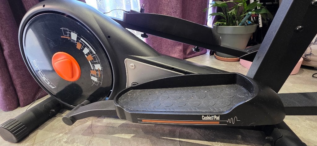 Vélo elliptique FOCUS FITNESS Fox5 iPlus, Ophalen, Zo goed als nieuw, Armen, Crosstrainer