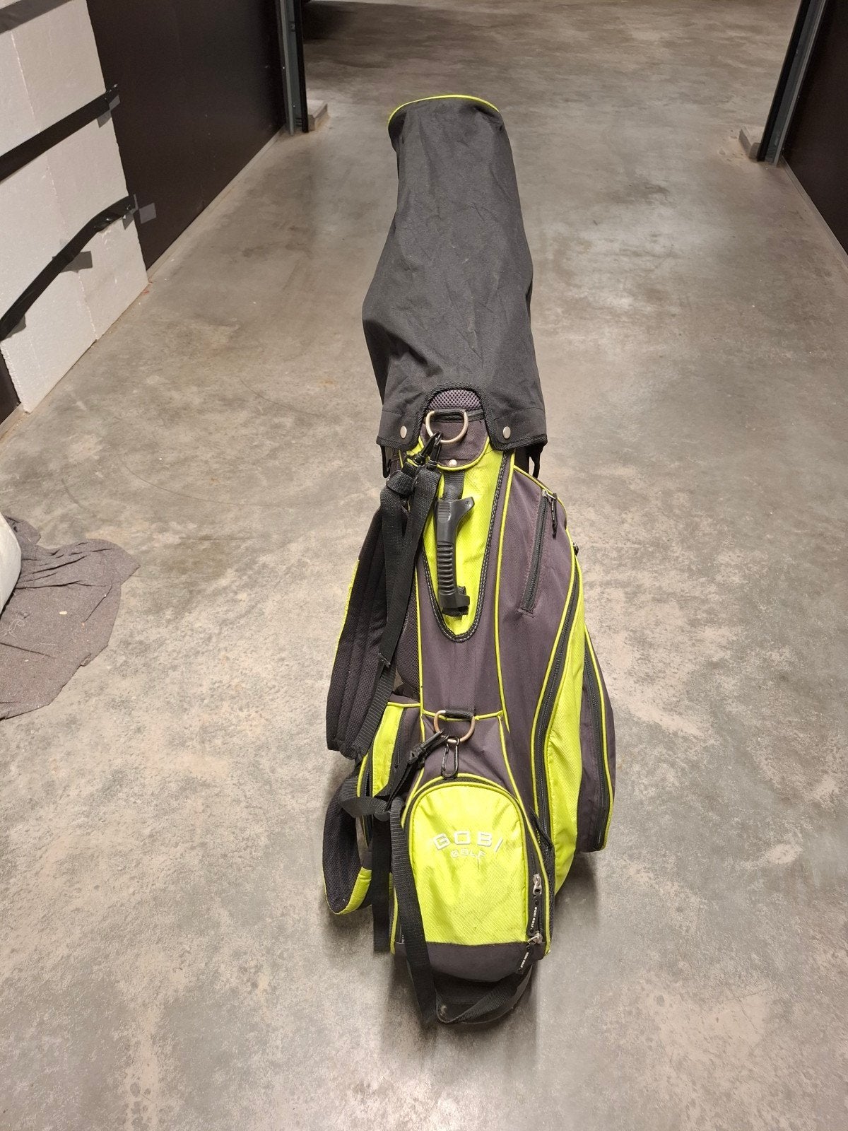 Kit de golf Calleway avec chariot de golf Clickgear, Enlèvement