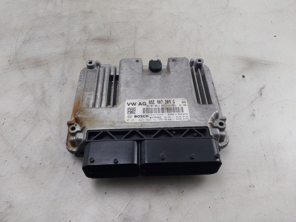 CALCULATEUR MOTEUR ECU Volkswagen Golf VIII (CD1), Robert Bosch AG, Volkswagen, Utilisé, Robert-Bosch-Allee 1
74232  Abstatt, DE
