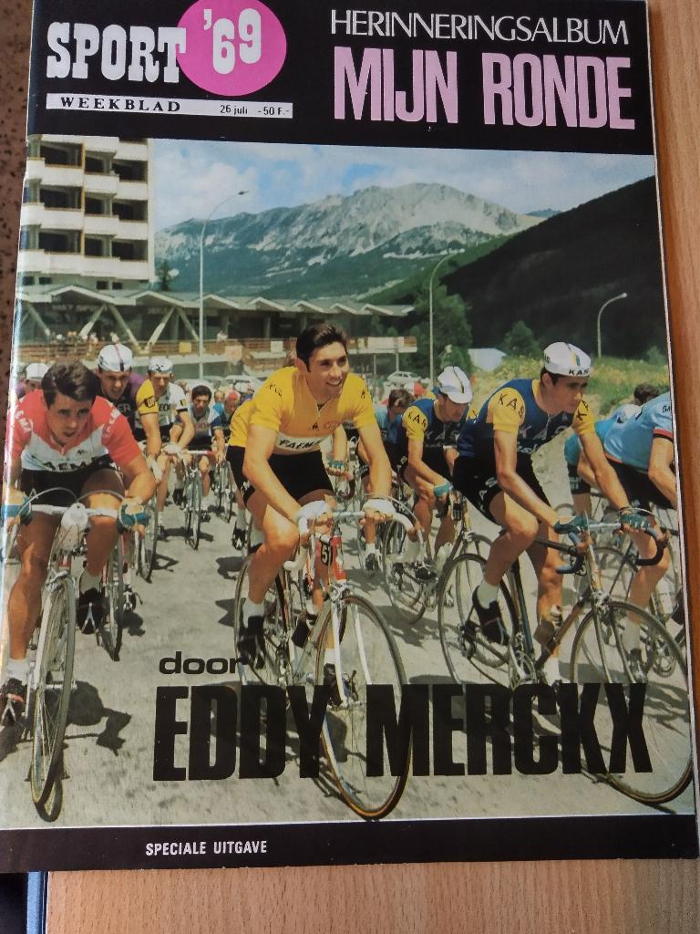 Herinneringsalbum Eddy Merckx, Ophalen of Verzenden, Zo goed als nieuw