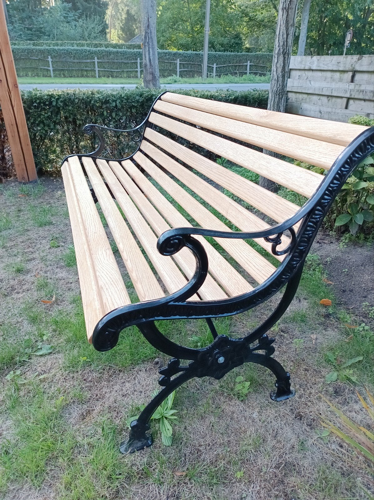 Gerestaureerde gietijzeren tuinbank met massief eiken latten, Tuin en Terras, Ophalen, Nieuw, Hout