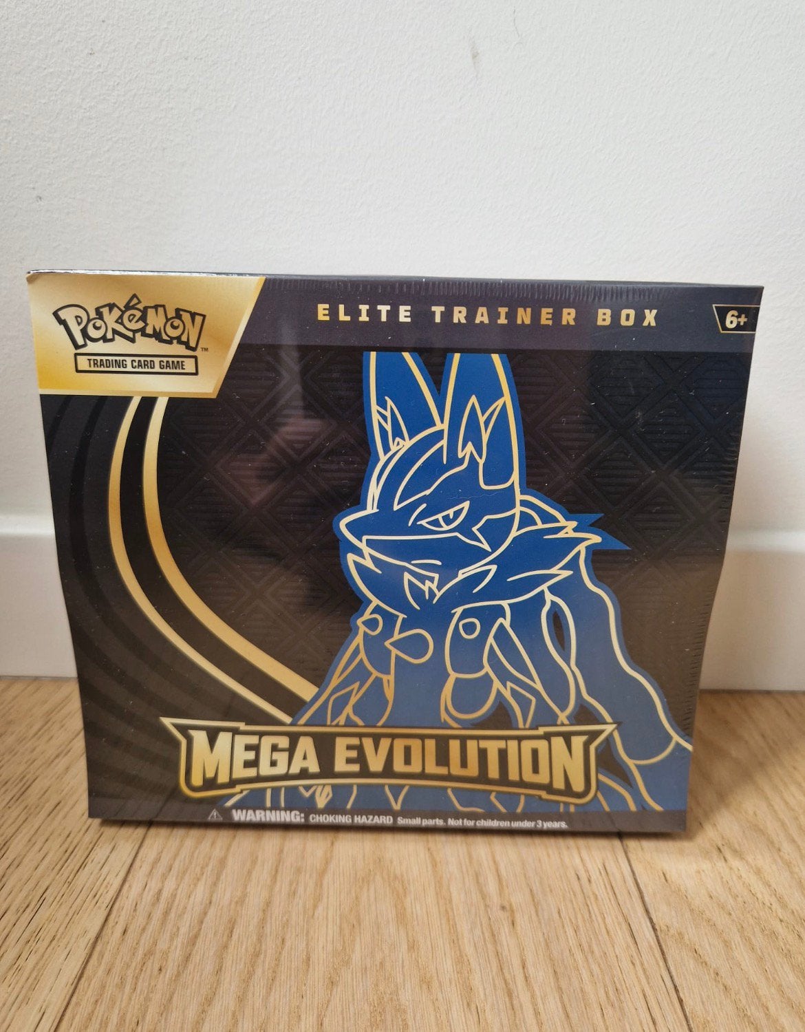 Mega evolution lucario etb, Ophalen, Zo goed als nieuw
