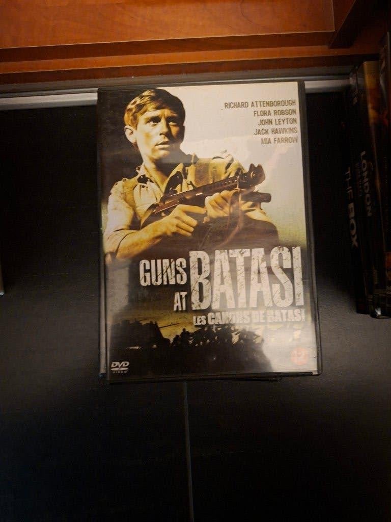 dvd - guns at batasi, Cd's en Dvd's, Nederlands, Ophalen of Verzenden, Zo goed als nieuw, Oorlog
