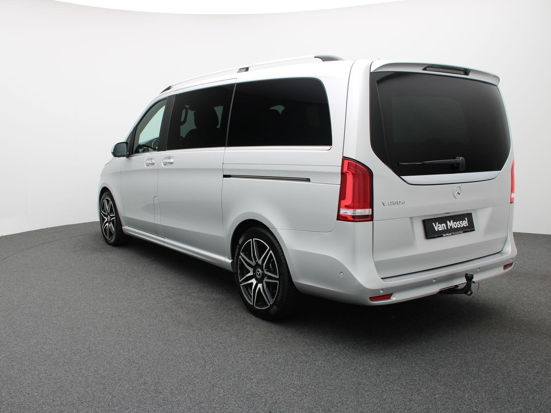 Mercedes-Benz V-Klasse 250d L2 AMG LINE + DUBBEL CAB + LEDER, Autos, Argent ou Gris, Euro 6, Entreprise, 2000 kg