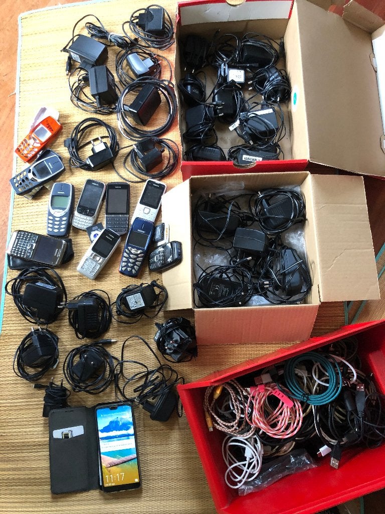 iPhone GSM Nokia adaptateurs chargeurs puces USB cable, Télécoms, Enlèvement ou Envoi