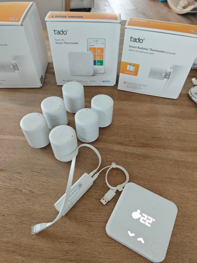 Tado slimme radiatorknoppen en thermostaat, Doe-het-zelf en Bouw, Verwarming en Radiatoren, Ophalen, Thermostaat