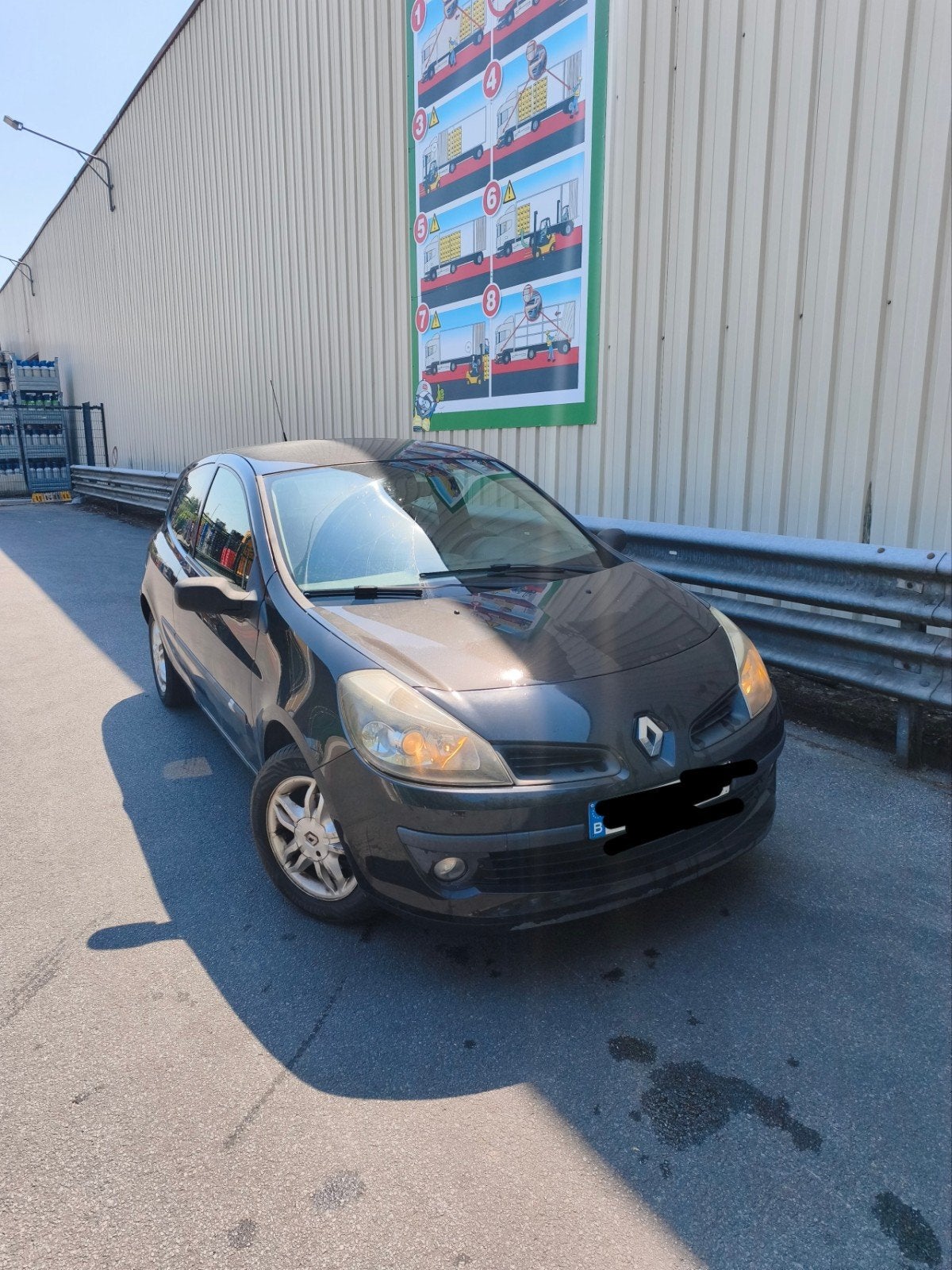 Renault clio 3 1.2 essence Bruxelles lez ok, Autos, Achat, Vitres électriques, Essence, Clio