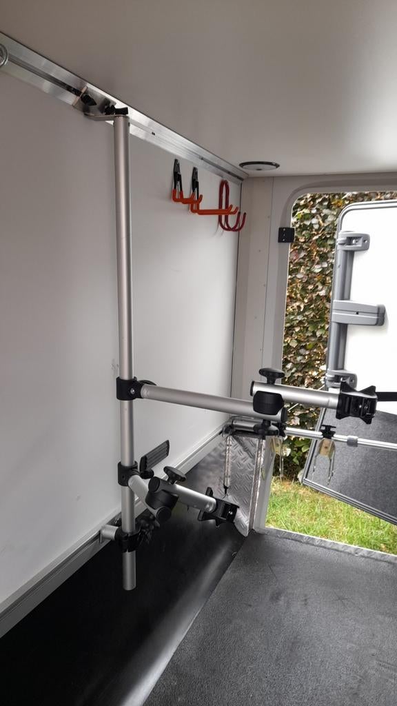 Support vélo pour soute intérieur hymer servi une fois, Enlèvement