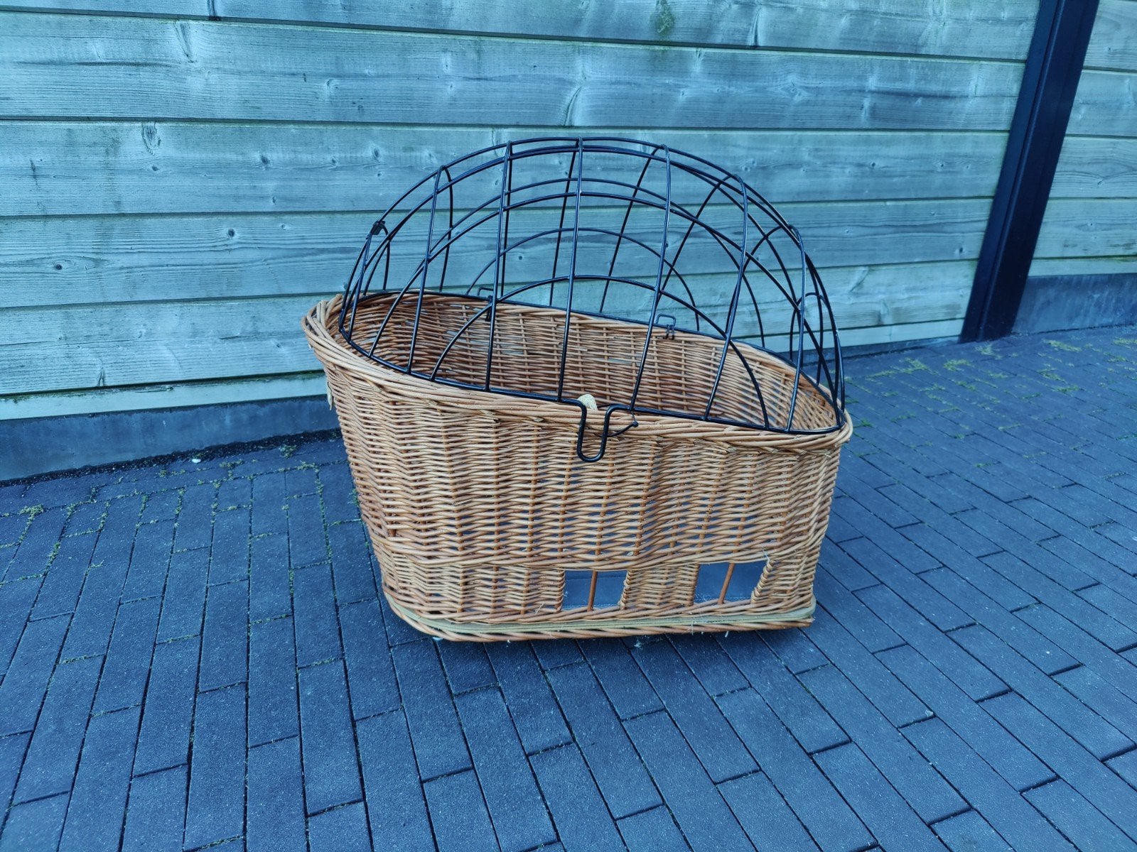 Basil Hondenfietsmand met MIK adaptor, Ophalen, Zo goed als nieuw, Fietsmand, Basil