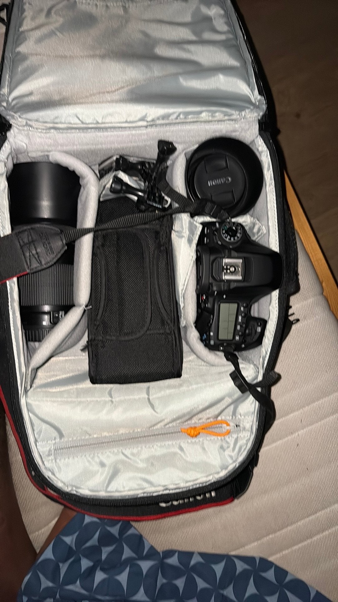 Canon 80D +Canon lens EFS 55-250mm +ultrasonic canon 50mm, TV, Hi-fi & Vidéo, Enlèvement, Comme neuf, Chargeur, Canon