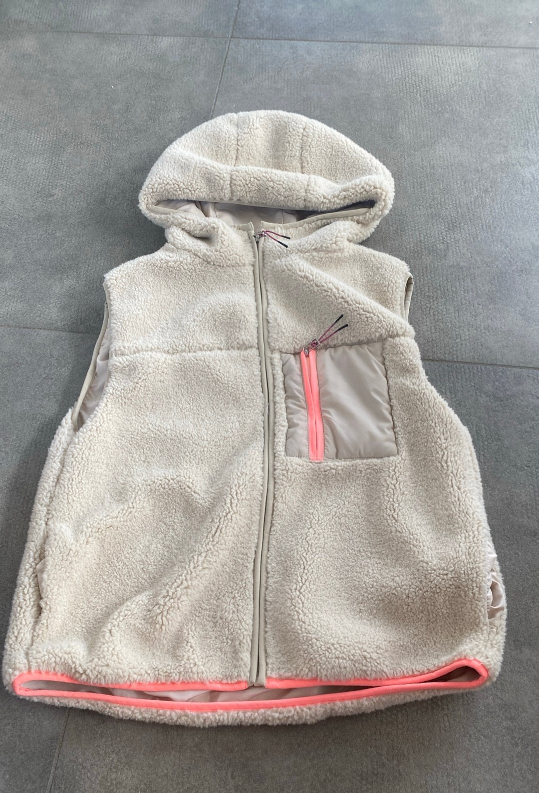 Bodywarmer met kap, Kleding | Dames, Bodywarmers, Ophalen, Zo goed als nieuw, Beige
