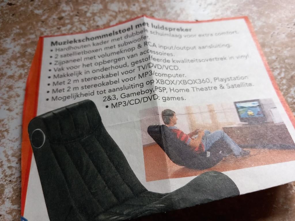 Leren schommelstoel met stereokabel en satellietboxen, Ophalen of Verzenden, Zo goed als nieuw