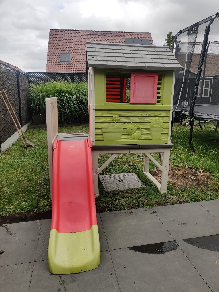 Smoby speelhuisje met glijbaan, Ophalen, Gebruikt, Plastic
