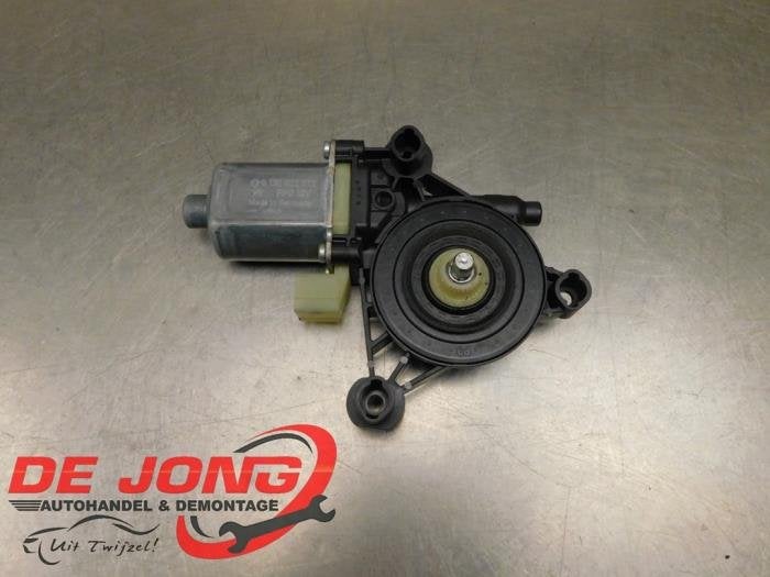 Moteur de vitre portière d'un Volkswagen Caddy, Volkswagen, -, 3 mois de garantie, Utilisé