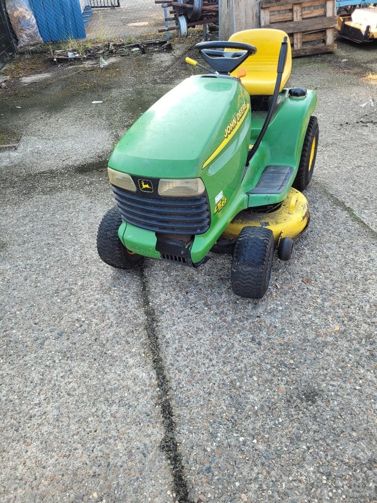 John deere z itmaaier LT 133, Fonction de mulching, John deere, Enlèvement, Utilisé