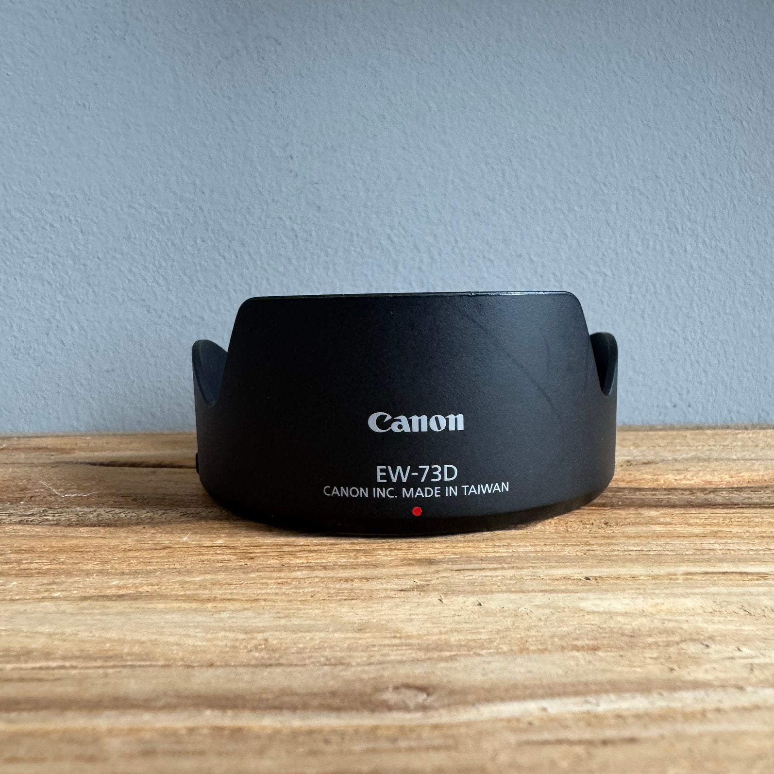 Canon EW-73D zonnekap voor 18-135 lens, Ophalen of Verzenden, Gebruikt, Canon, Zonnekap
