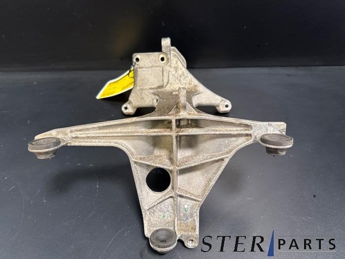 Support (divers) d'un Mercedes C-Klasse, 3 mois de garantie, Utilisé, -, -