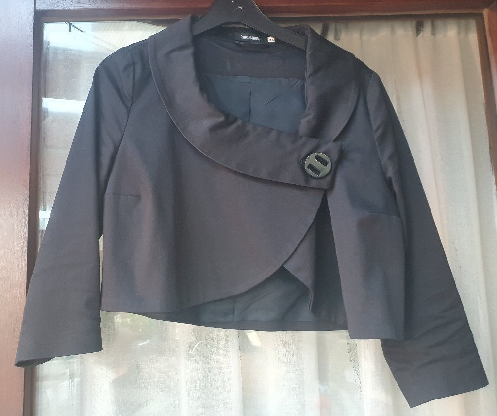 Zwart kort vestje / korte blazer van Sinéquanone maat 34, Vêtements | Femmes, Vestes & Costumes, Sinéquanone, Enlèvement ou Envoi