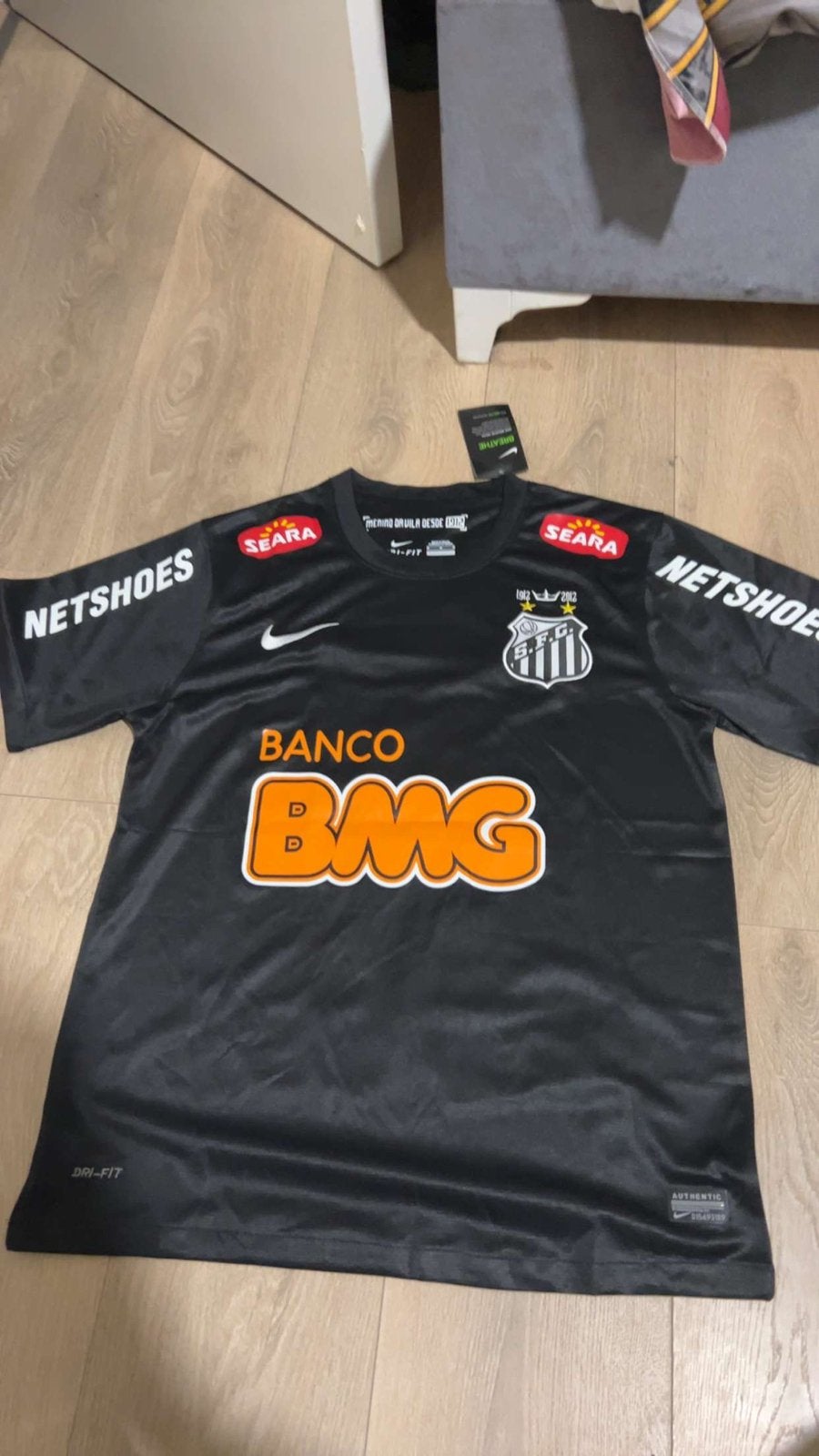 Neymar Santos jersey, Sports & Fitness, Football, Enlèvement, Comme neuf