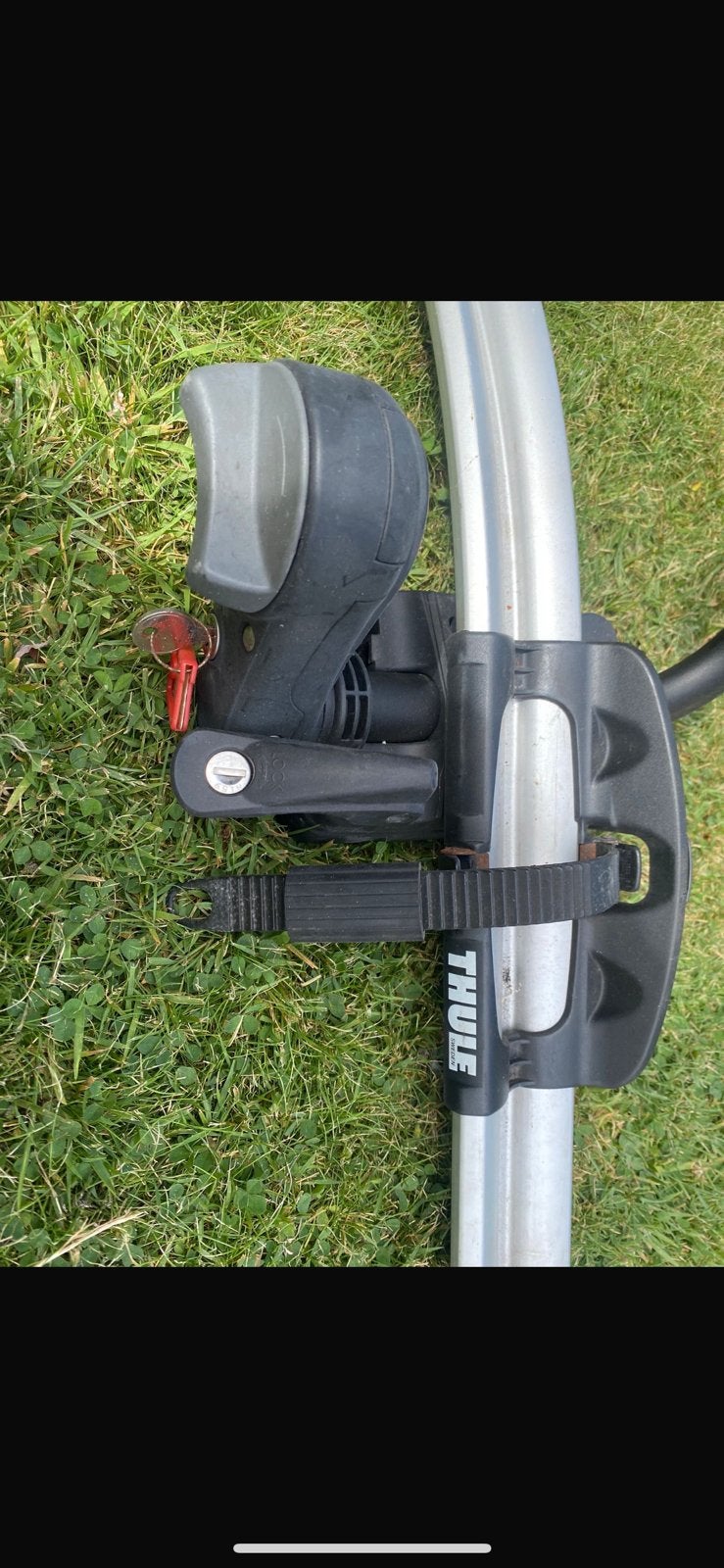 Fietsenrek Thule ( op dak van auto ), Ophalen, Zo goed als nieuw